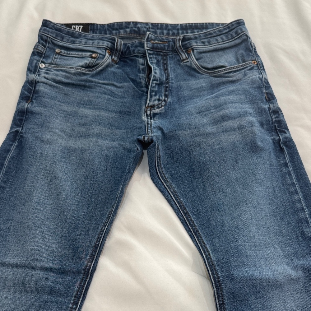 CR7 Cristiano Ronaldo / Men's Slim Fit Denim Jeans - Classic Blue